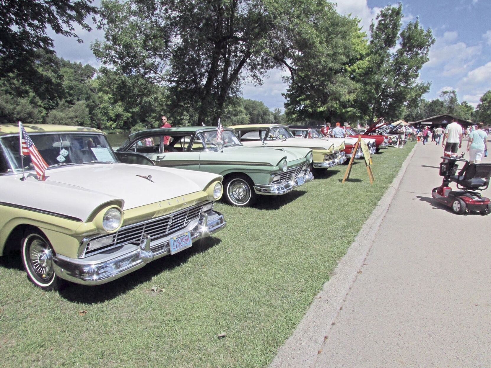 Car show-2.tif